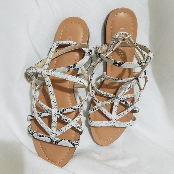 GUESS Mannie Gladiator Sandals - Picture 5 of 5